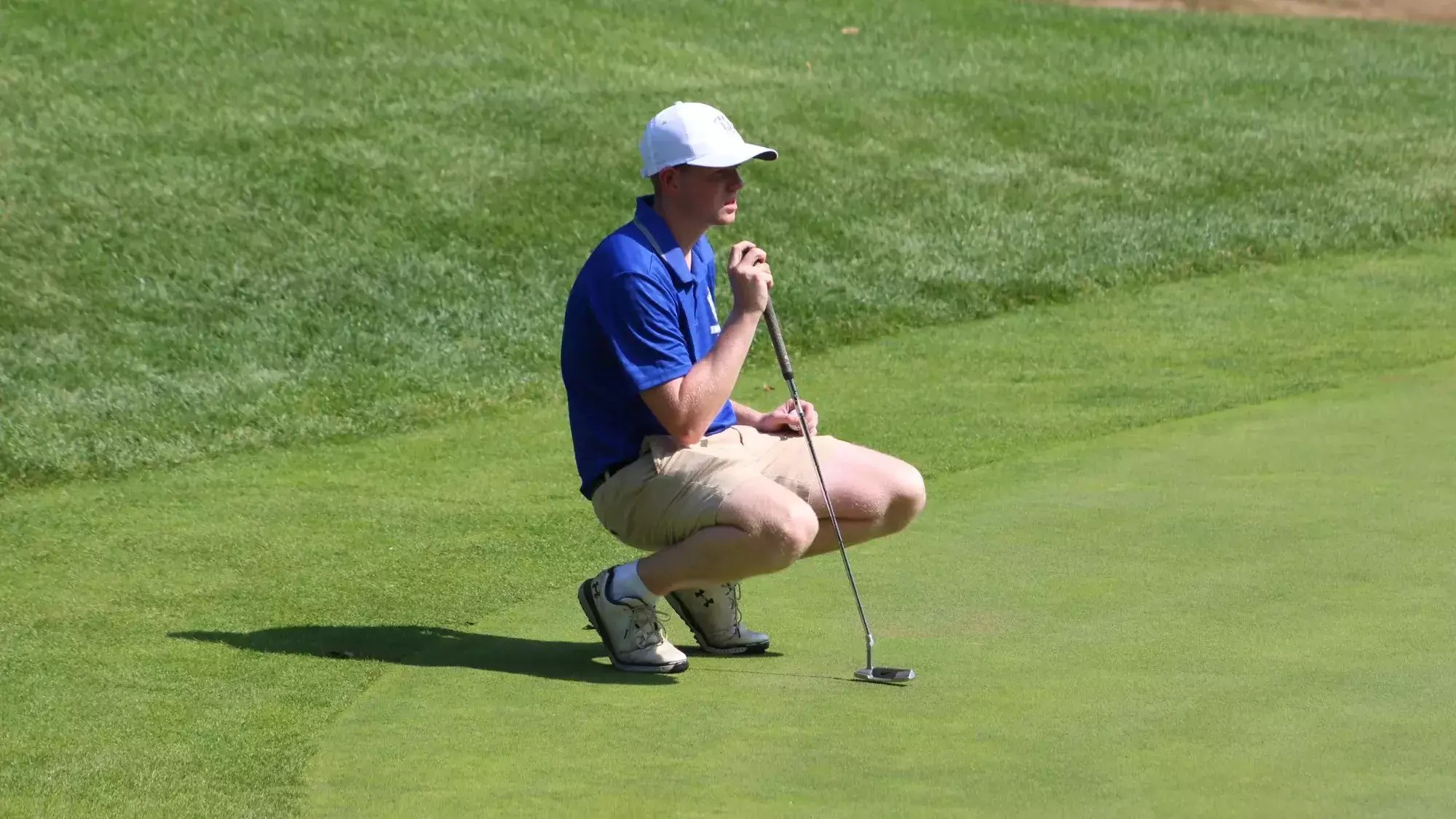 Reading a green golf